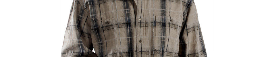 Мужская рубашка в крупную бежевую клетку.  Плотный материал, Модель длинный рукав с двумя большими карманами свободного кроя.
