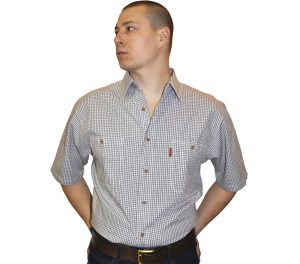 Мужская рубашка с коротким рукавом в мелкую клетку.   Размер от 46
