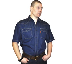Джинсовая рубашка темно синего цвета.  Размера от 46-48 до 54-56